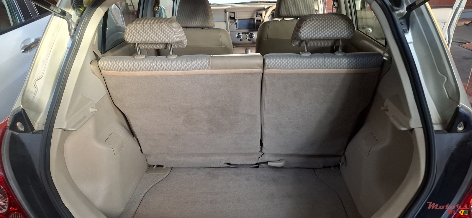 2006' Nissan Tiida photo #3