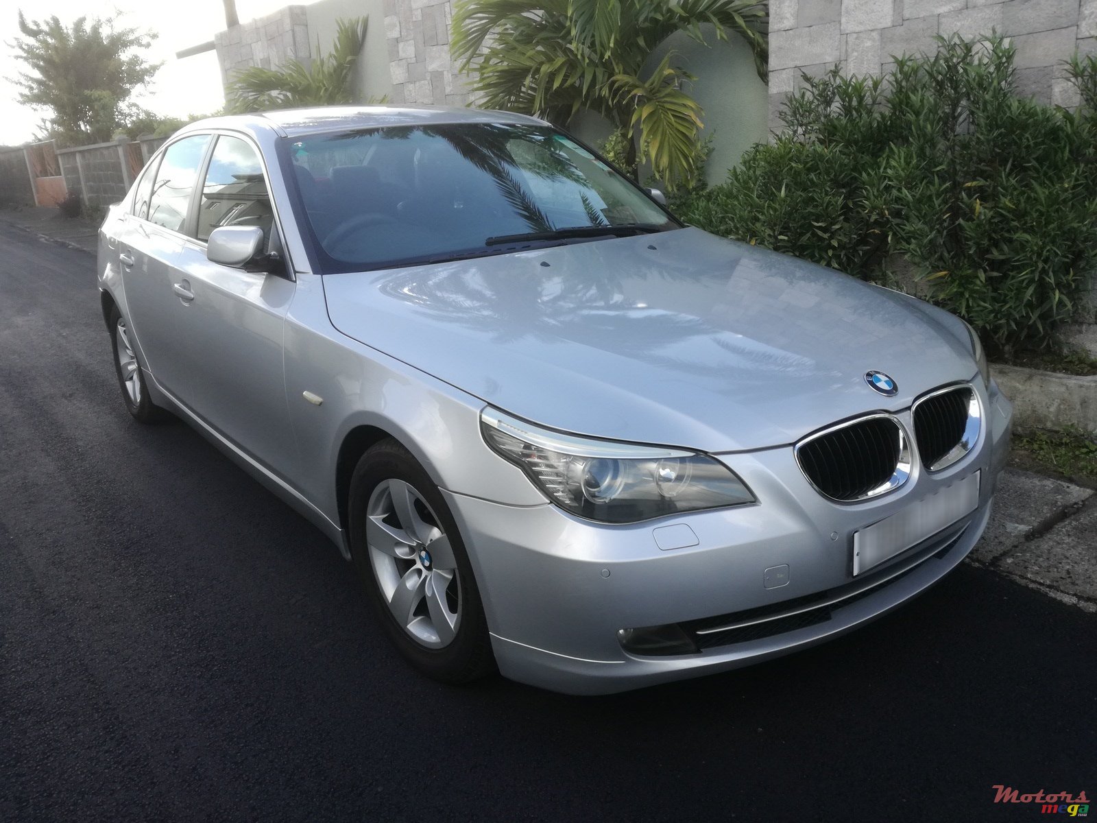 2010' BMW 520 i petrol,1998 cc photo #3