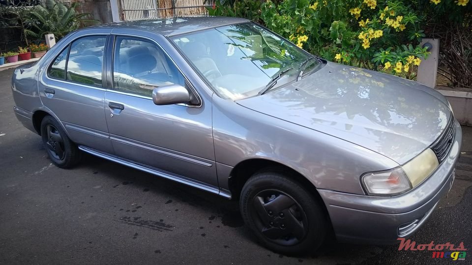 1996' Nissan Sunny photo #1