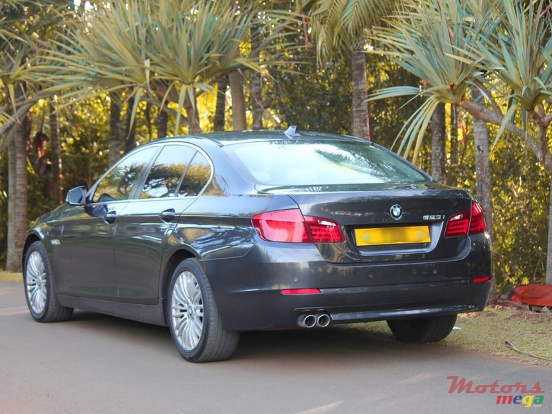 2010' BMW 523 photo #2