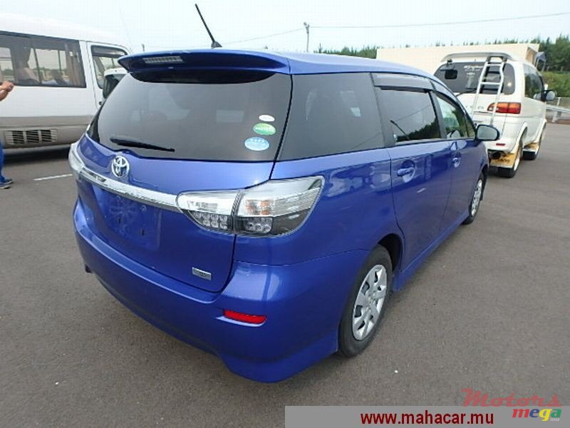 2012' Toyota Wish X photo #10