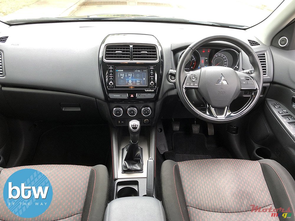 2018' Mitsubishi ASX photo #7