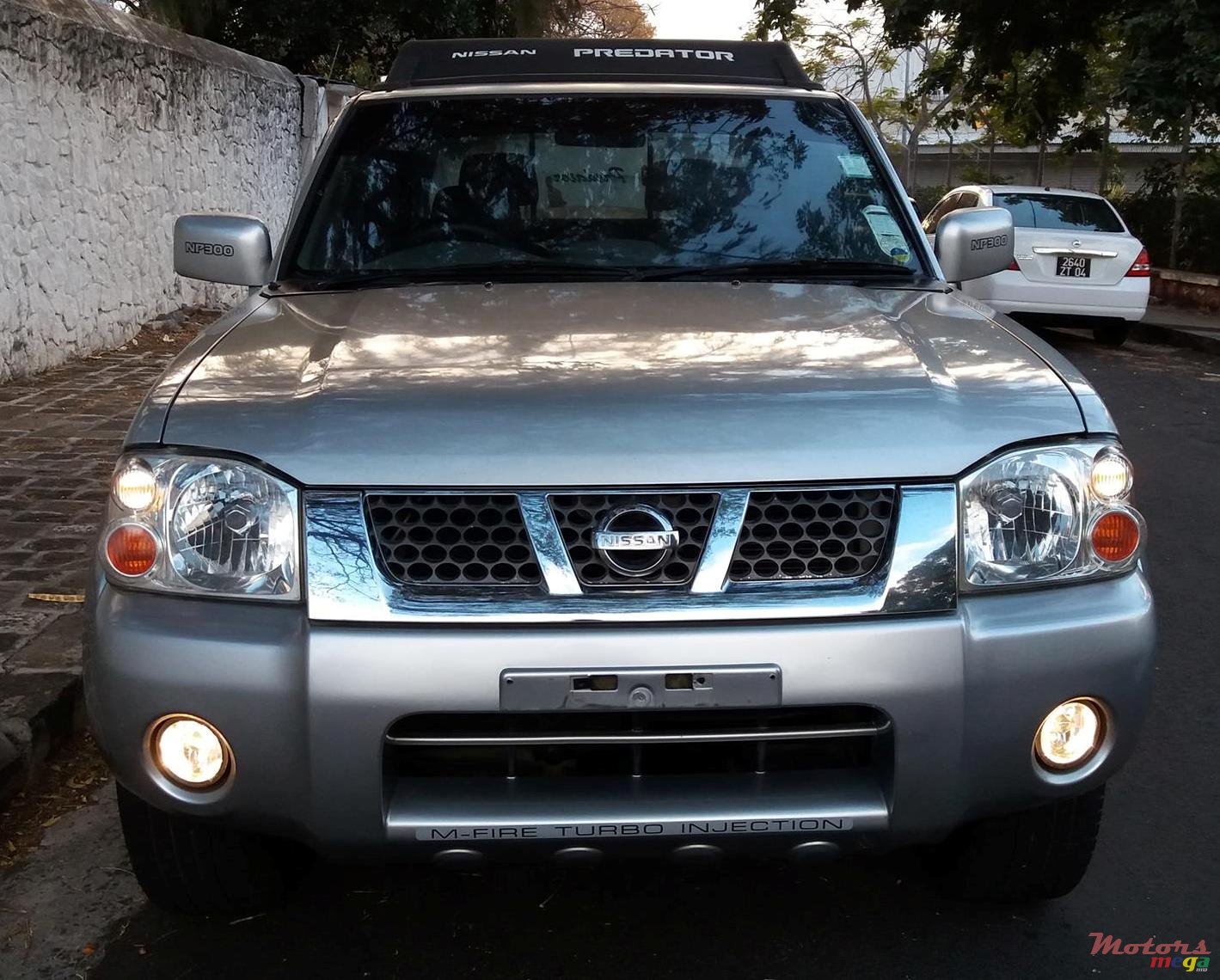 2006' Nissan NP300 photo #2