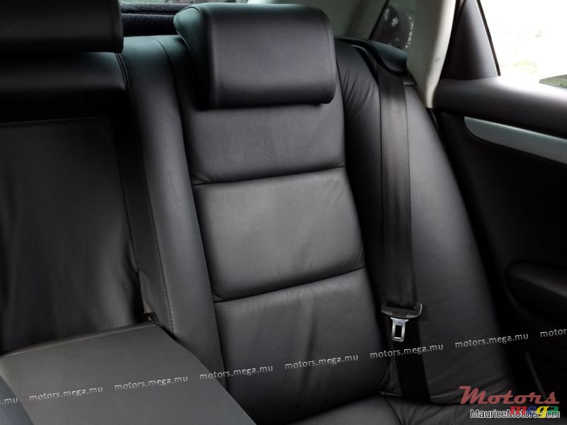 2008' Audi A4 sport sedan  photo #3