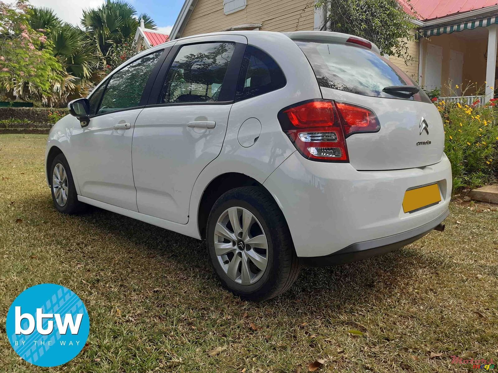 2012' Citroen C3 photo #2