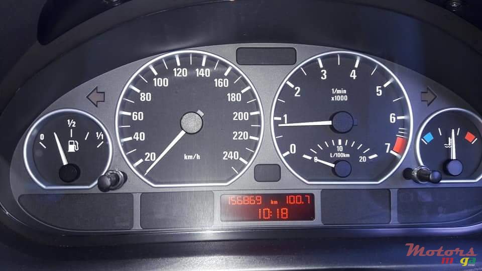 2003' BMW 318i photo #3