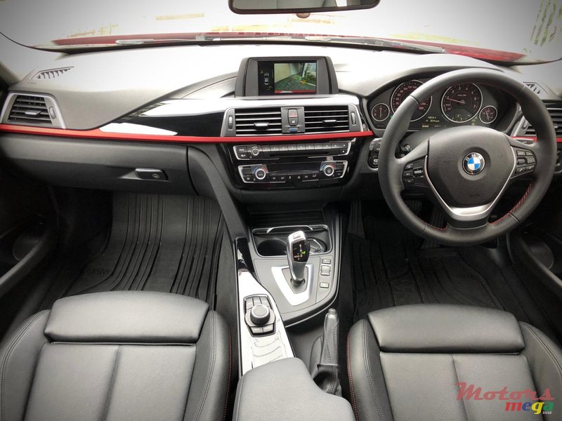 2018' BMW 318i photo #5