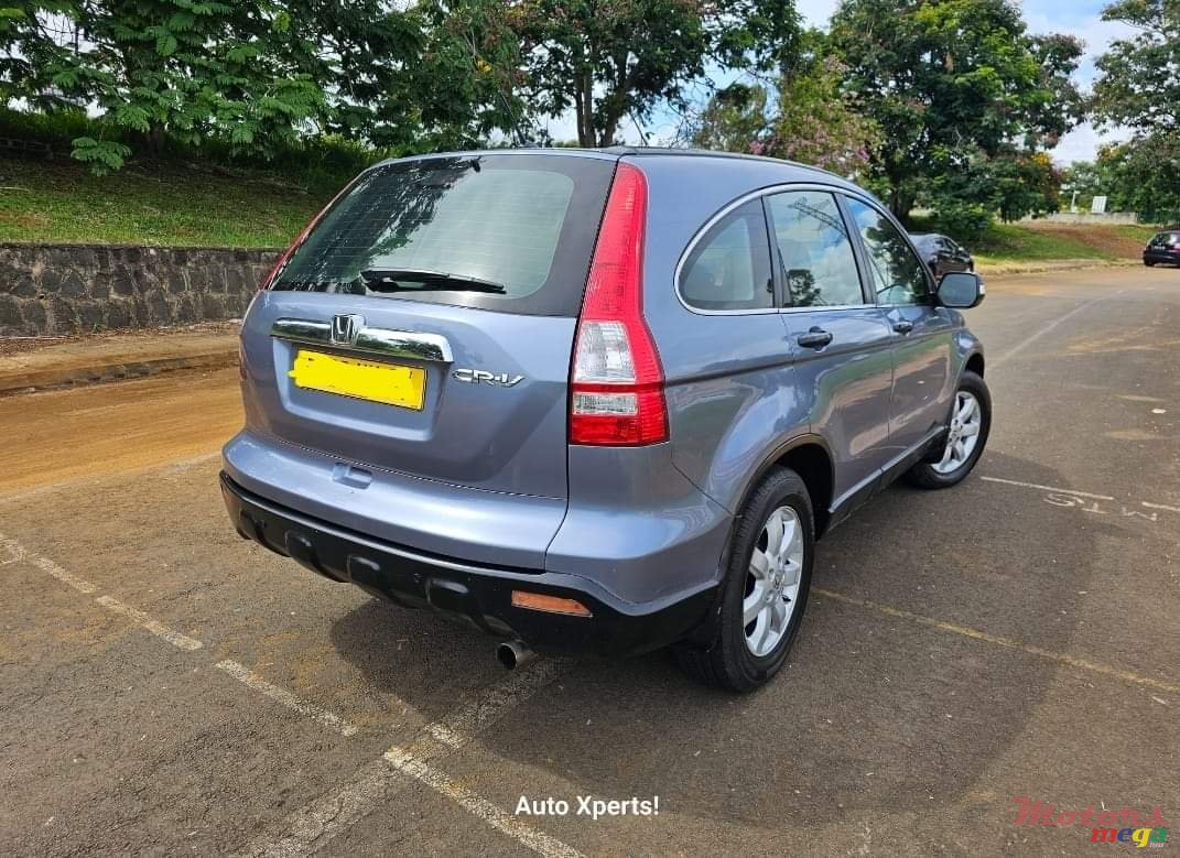 2007' Honda CR-V photo #2