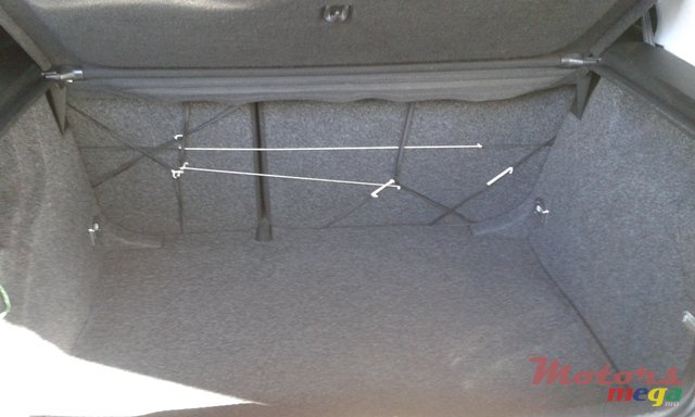 2006' Volkswagen Golf IV ocean photo #5