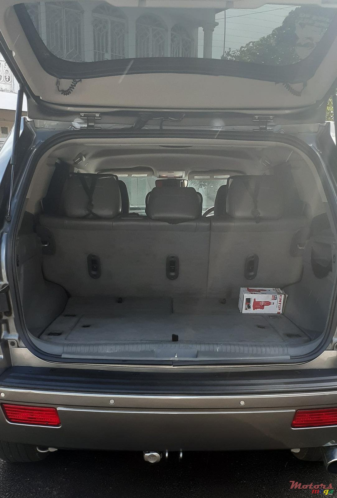 2009' Jeep Grand Cherokee photo #4