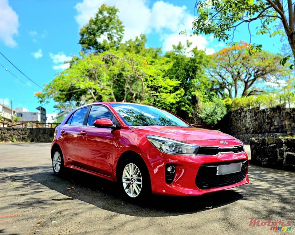 2019' Kia Rio photo #2