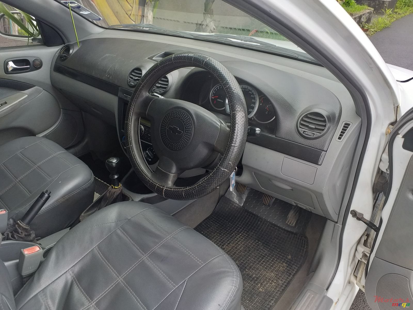 2009' Chevrolet Optra photo #4