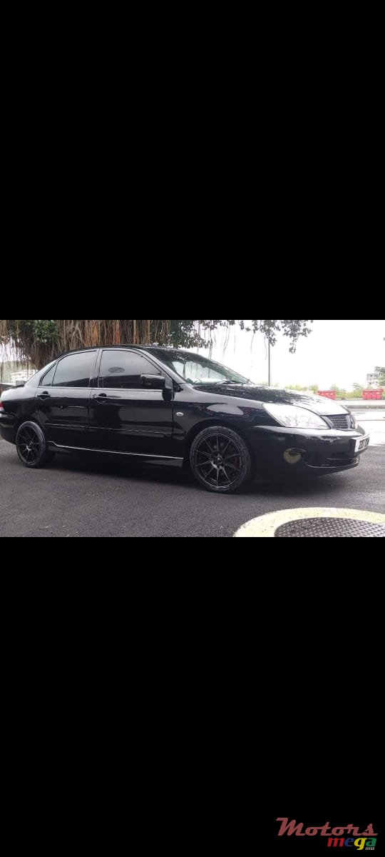 2008' Mitsubishi Lancer photo #6