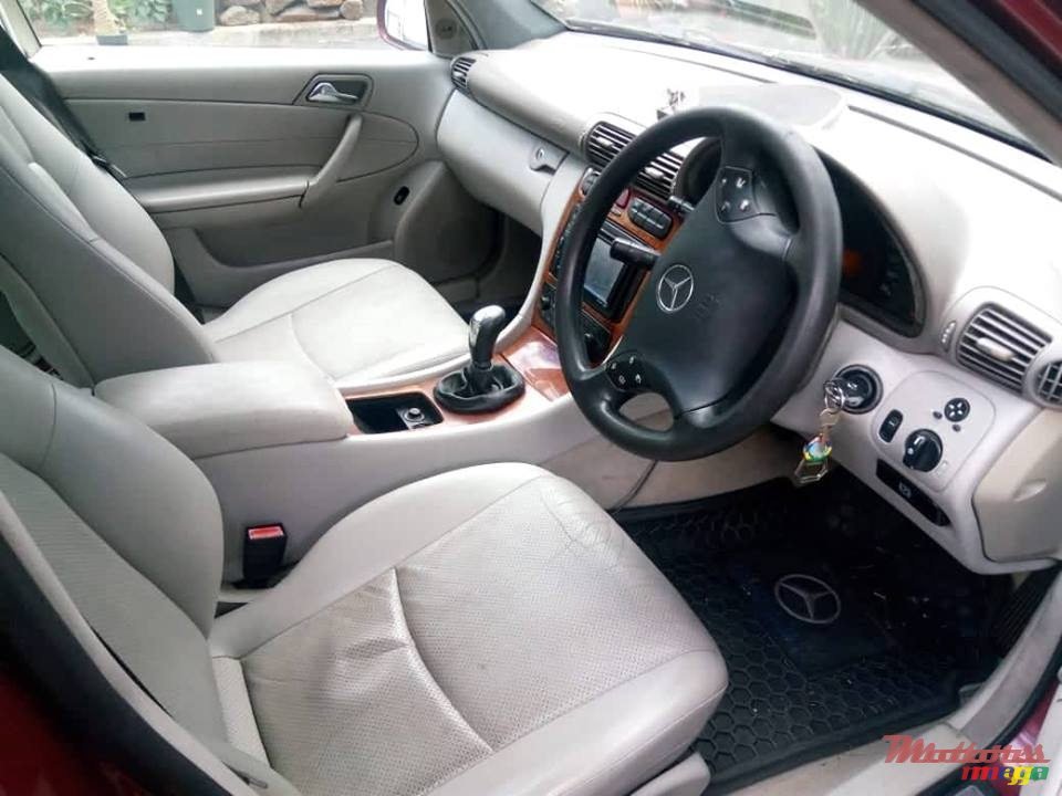 2001' Mercedes-Benz C220 photo #6