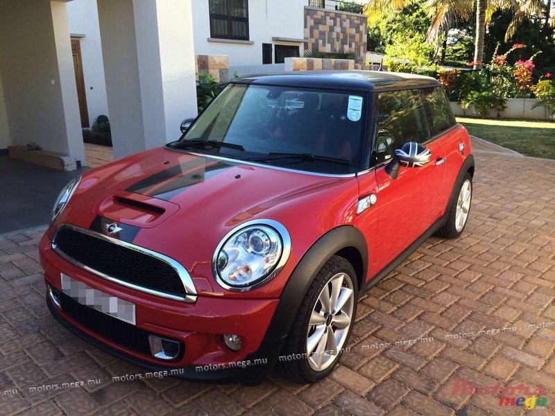2012' MINI Cooper S Red Hot Chili Pack photo #1