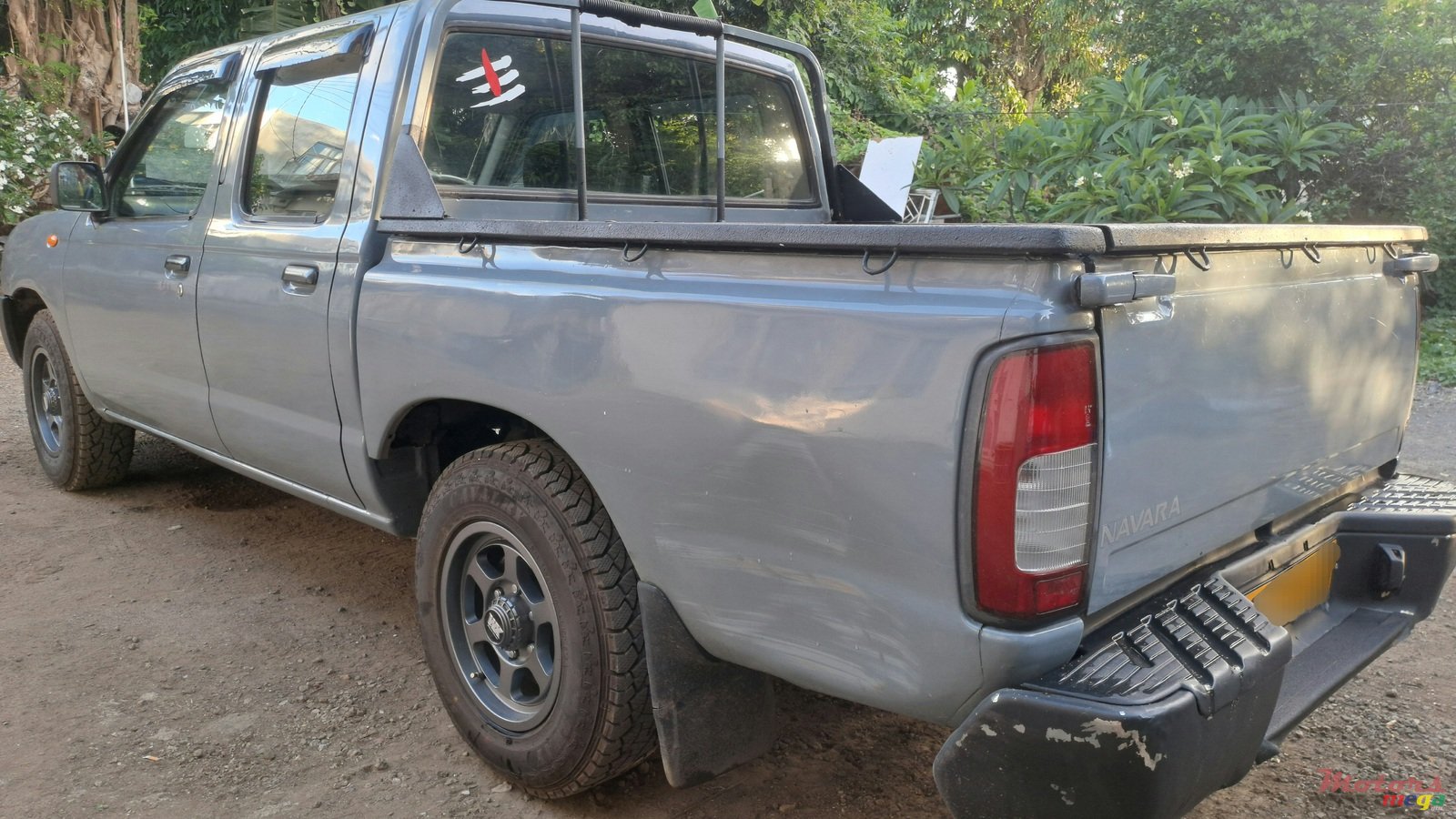 2007' Nissan Navara photo #7