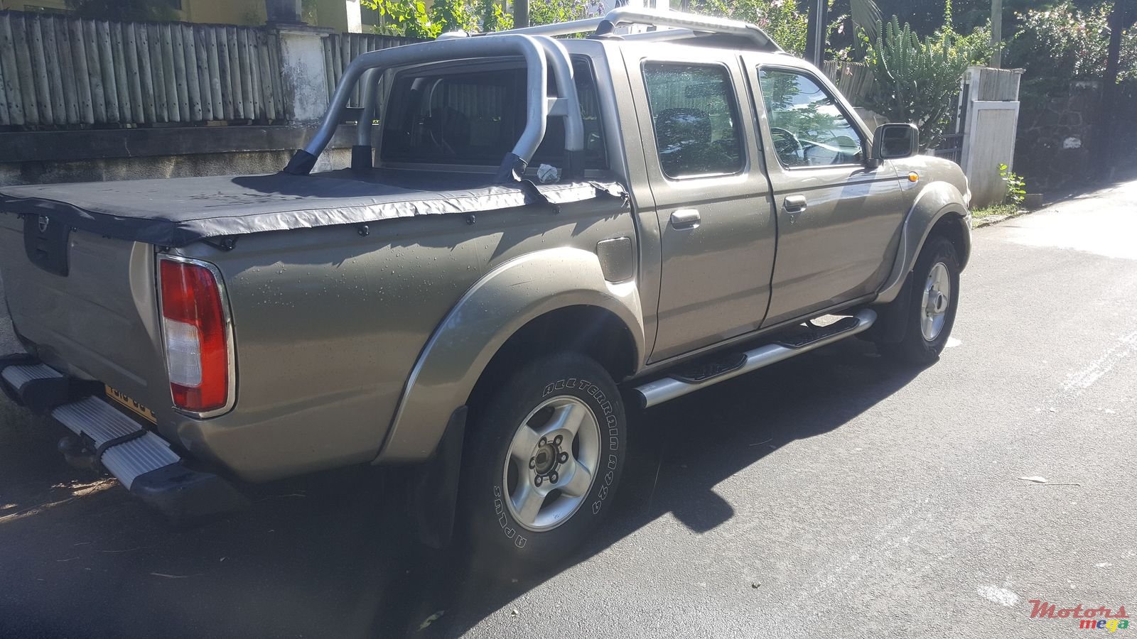 2005' Nissan Hardbody photo #4