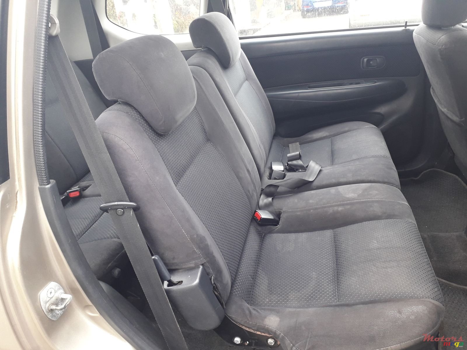 2011' Toyota Avanza 7 seater 1.3 manual photo #4