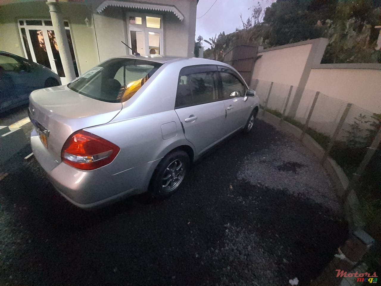 2009' Nissan Tiida photo #3