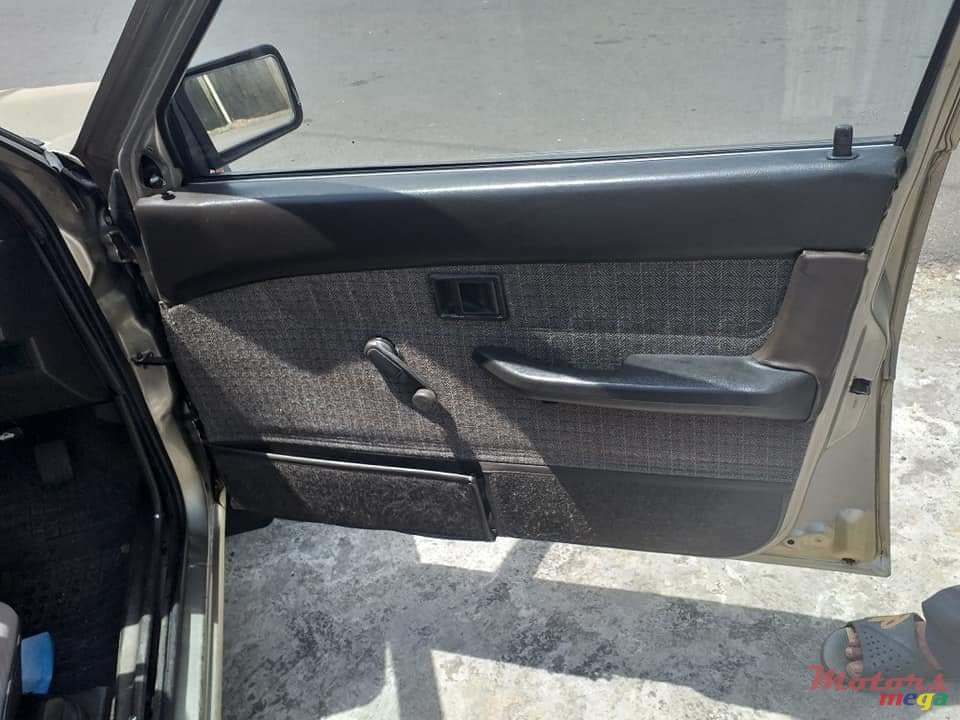 1992' Proton Saga nil photo #4