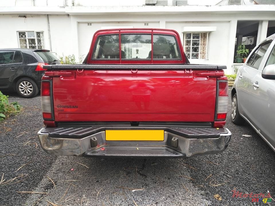 2007' Nissan Navara photo #4