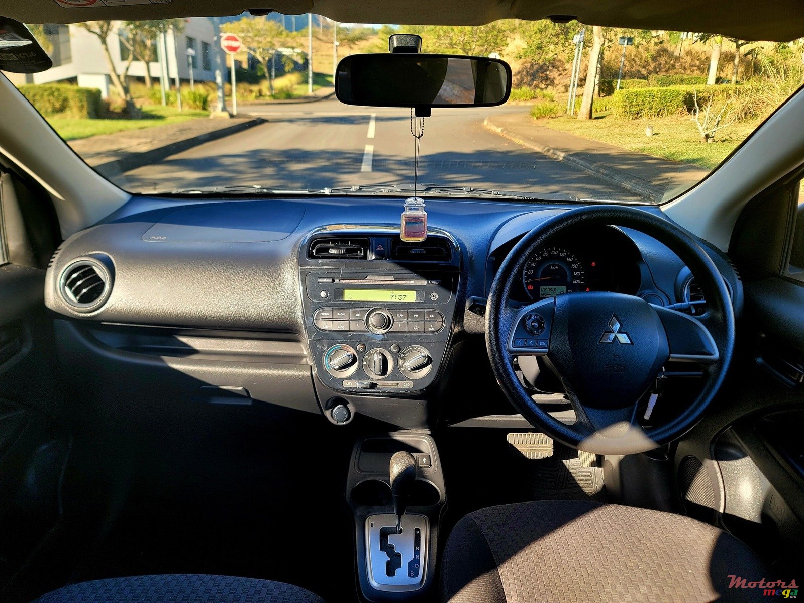 2020' Mitsubishi Mirage photo #6