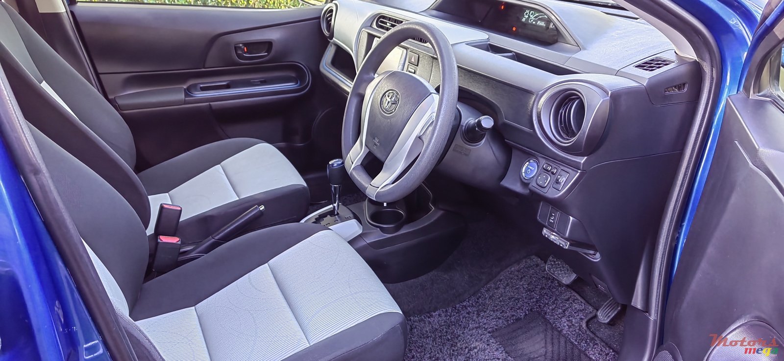 2014' Toyota AQUA photo #5