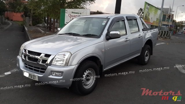 2007' Isuzu D MAX photo #2