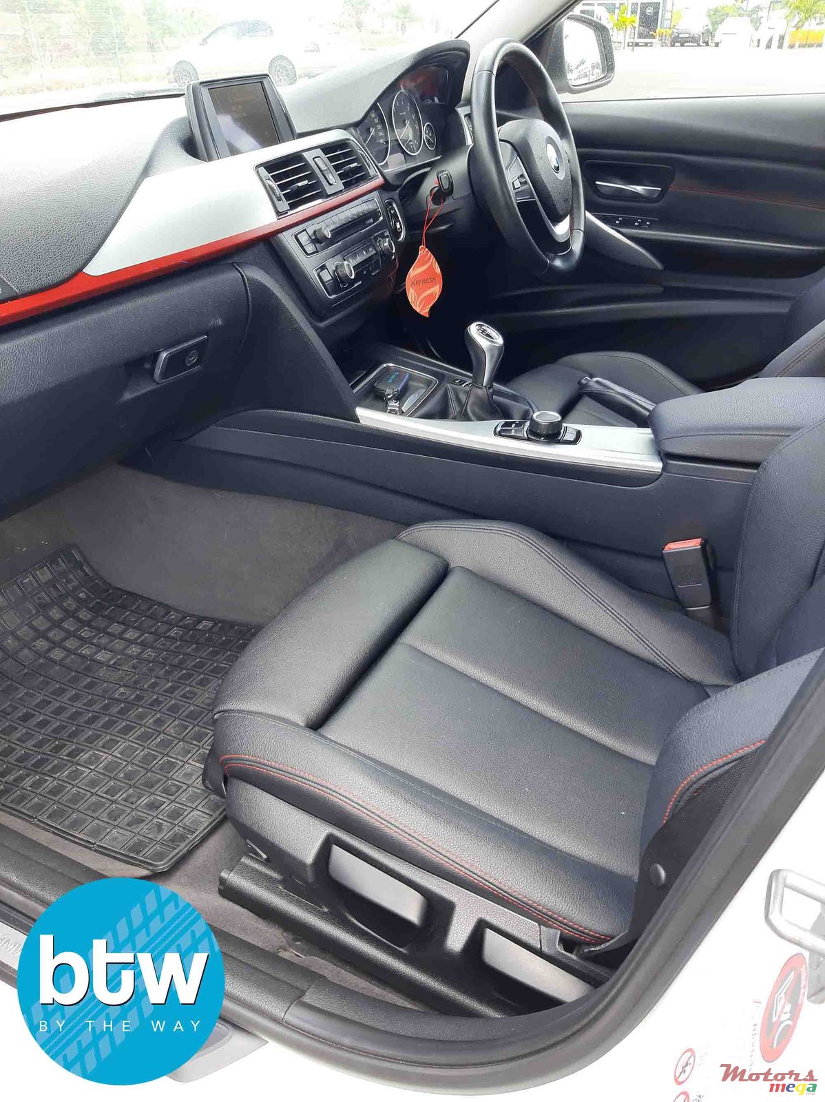 2014' BMW 320 photo #5