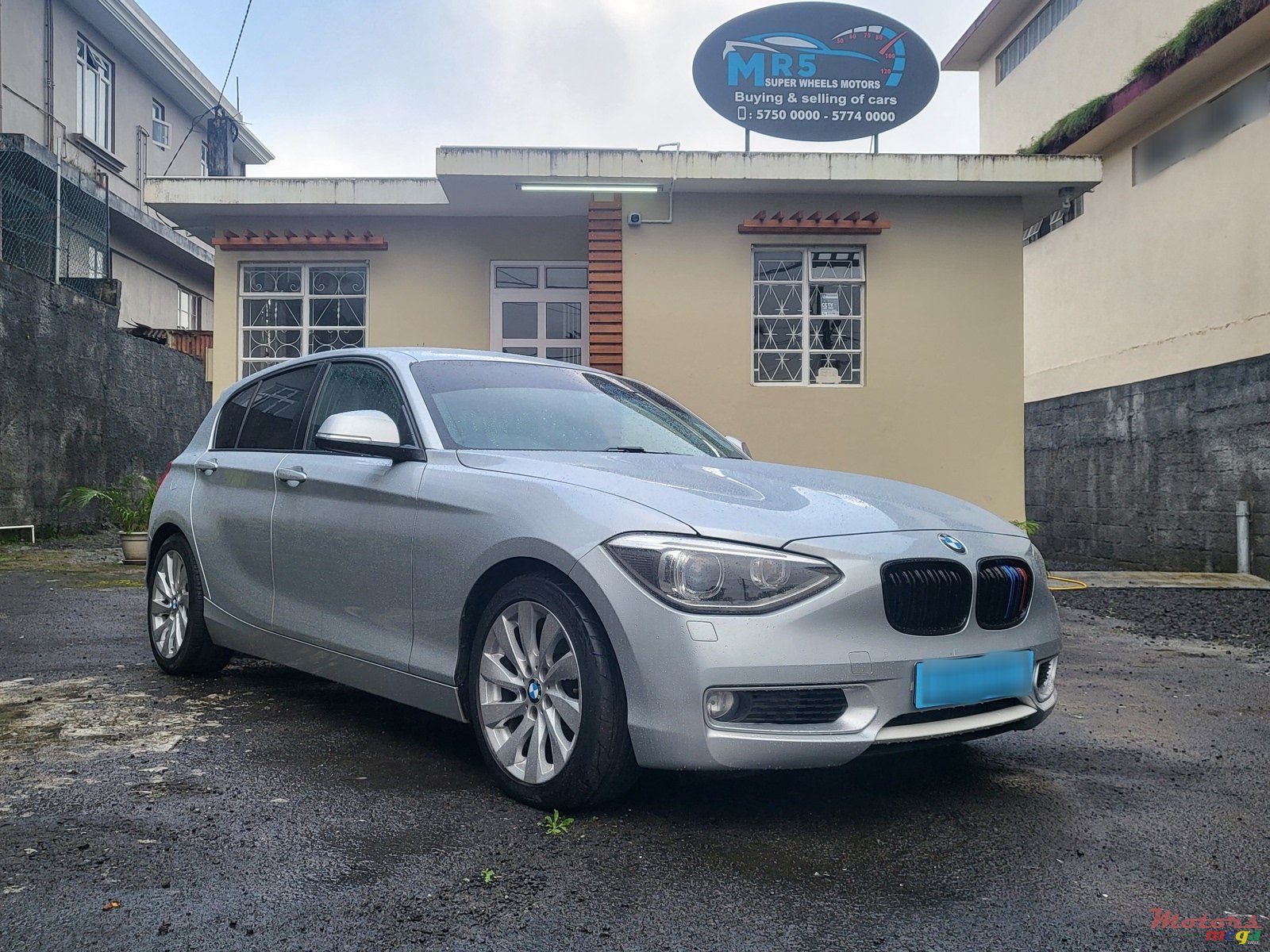 2012' BMW 120 photo #2