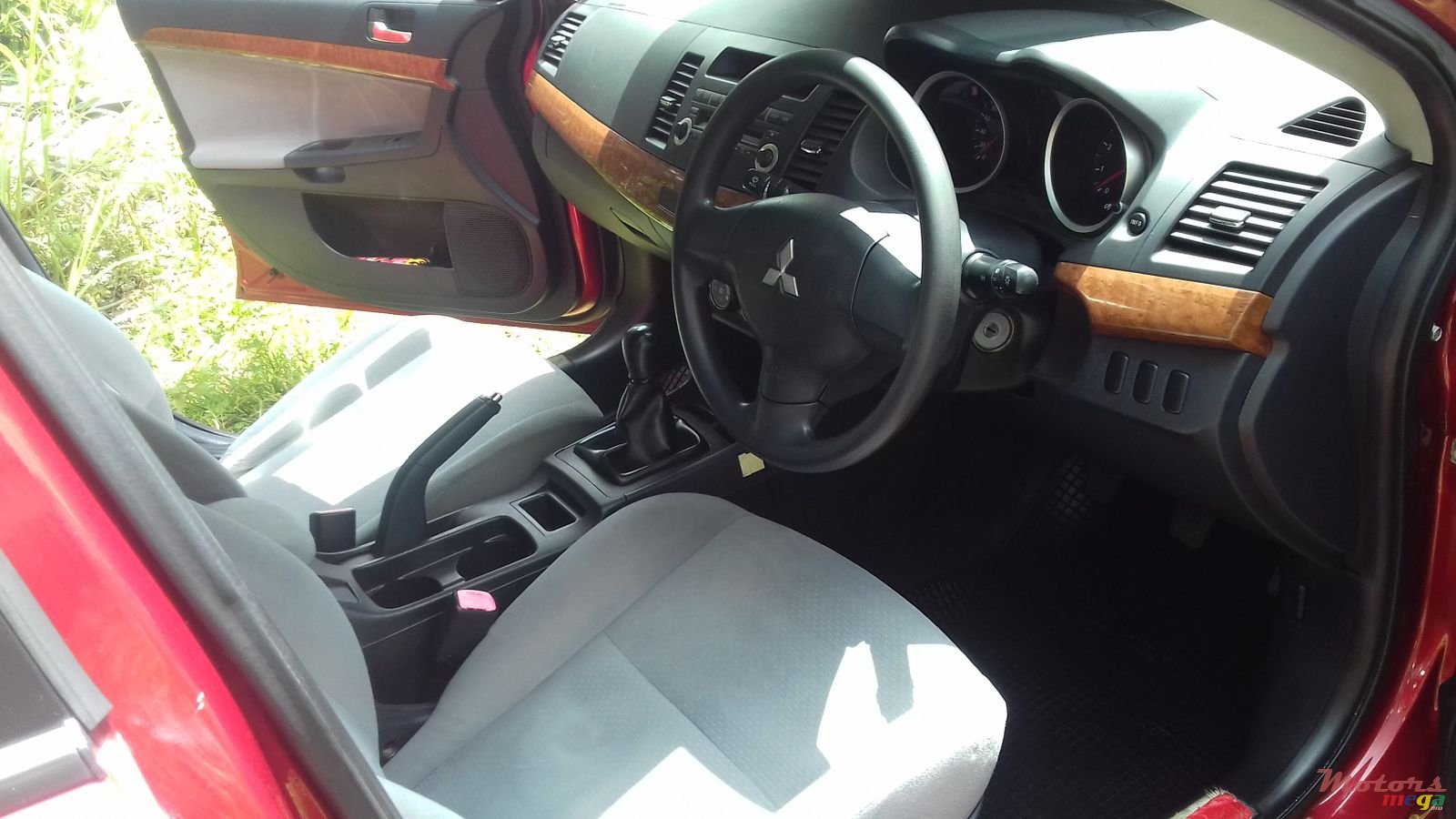 2009' Mitsubishi Lancer X 1.5L JAPAN photo #3