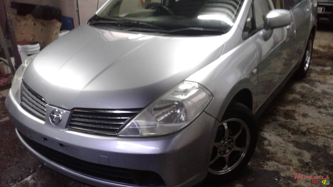 2006' Nissan Tiida photo #3