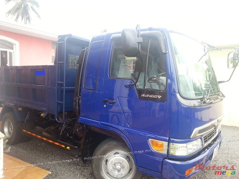 2001' AC HINO RANGER DUMP TRUCK photo #2