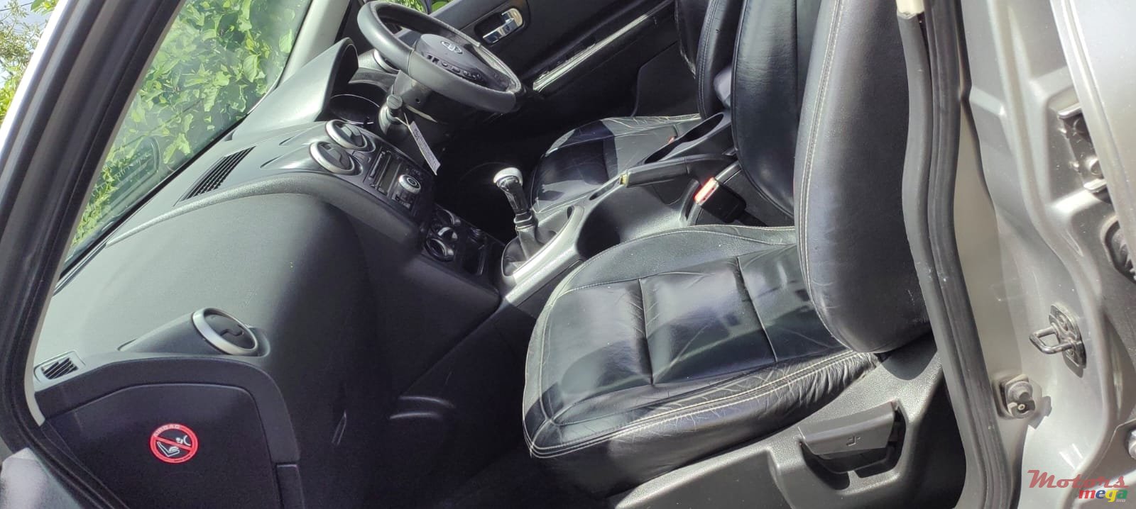 2011' Nissan Qashqai+2 photo #5