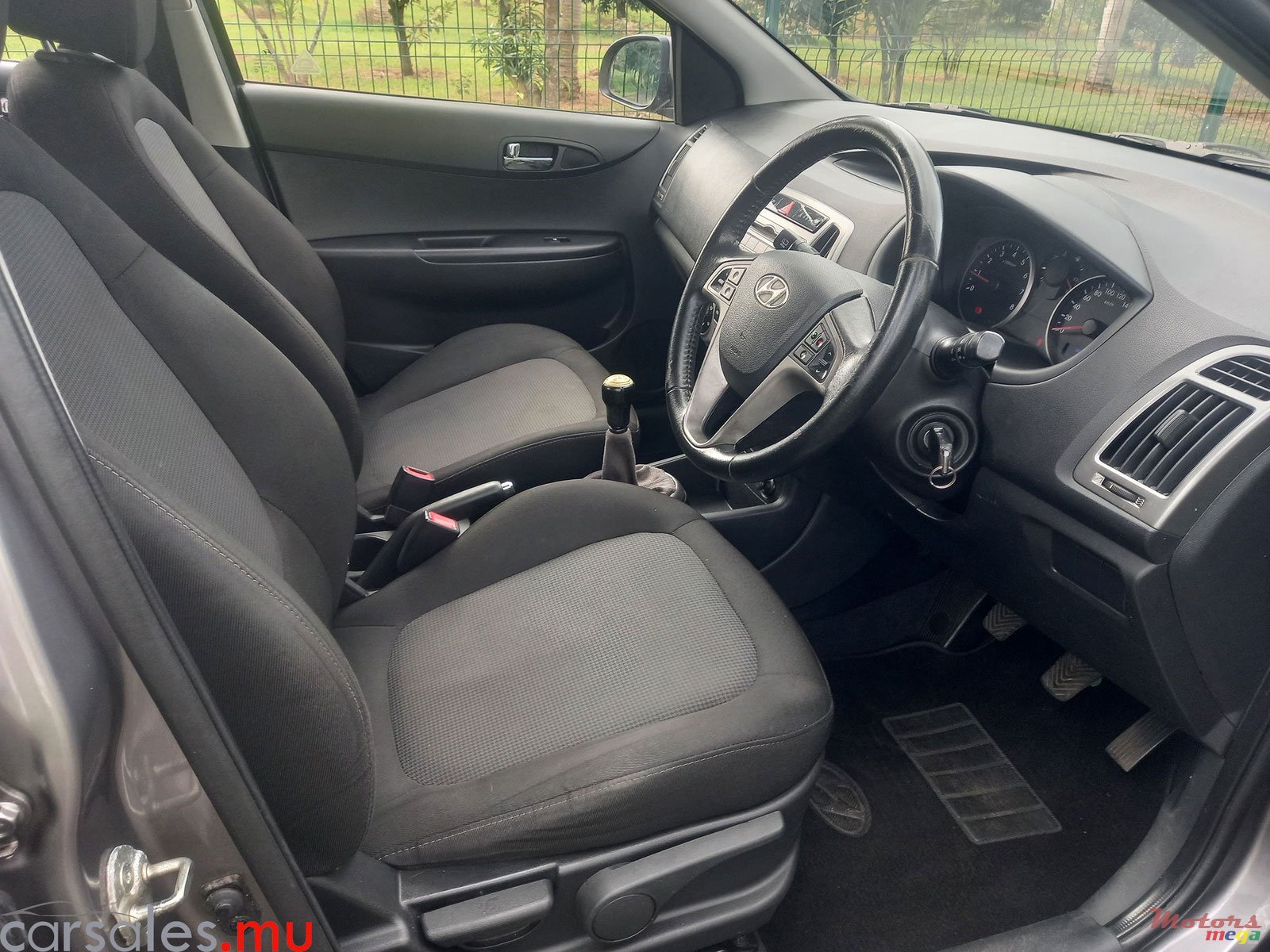 2013' Hyundai i20 1.2 Hatchback photo #6