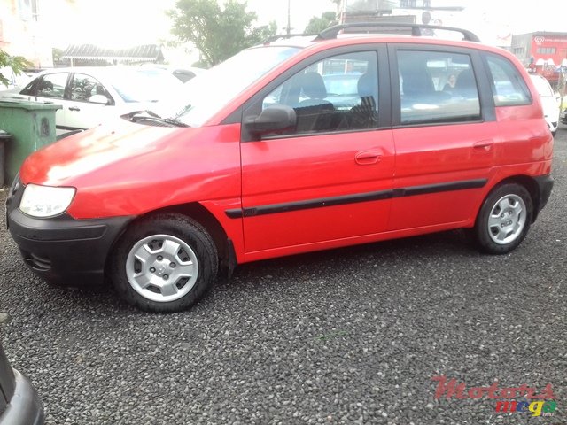 2001' Hyundai Matrix photo #1