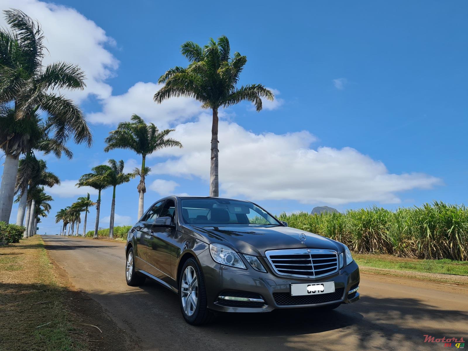 2013' Mercedes-Benz E250 automatic photo #1