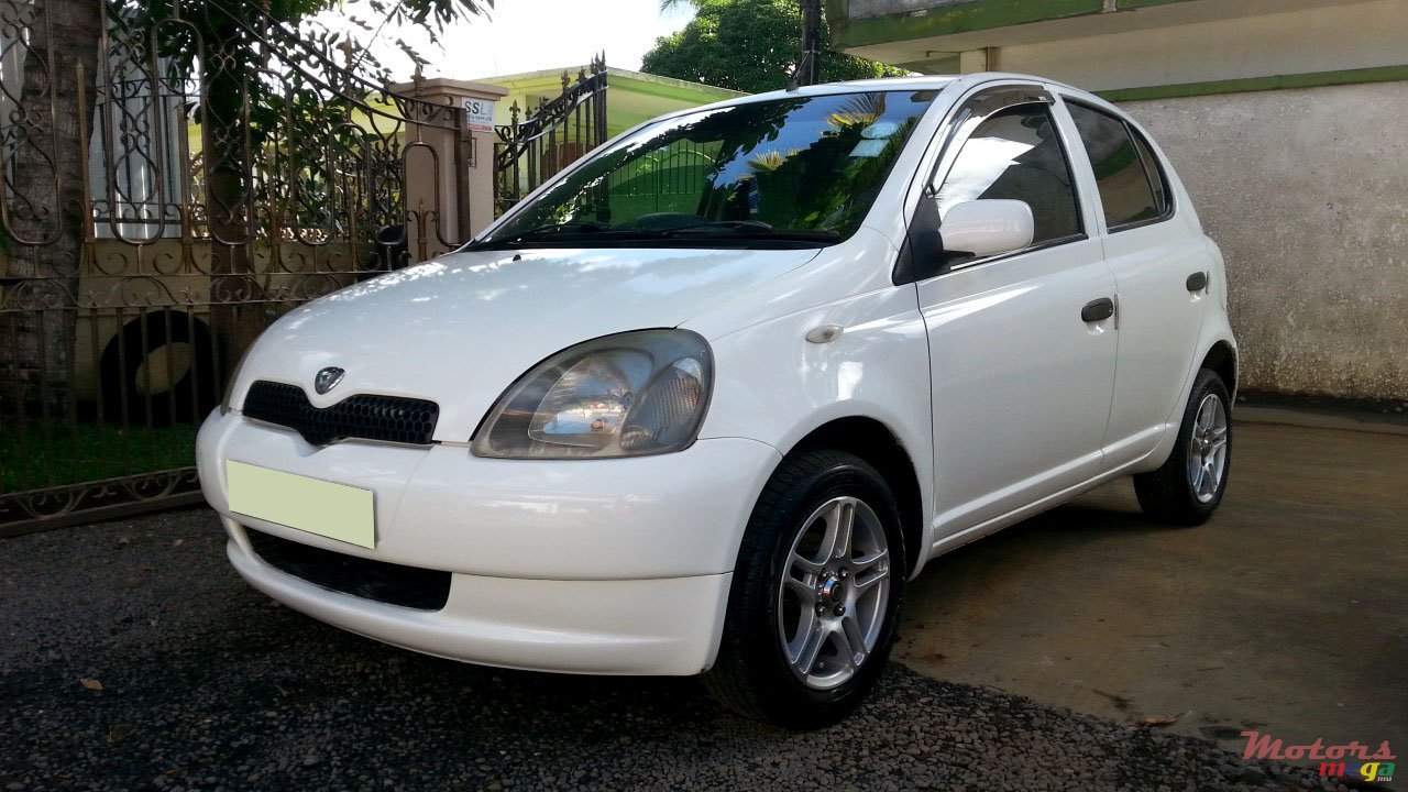 1999' Toyota photo #1