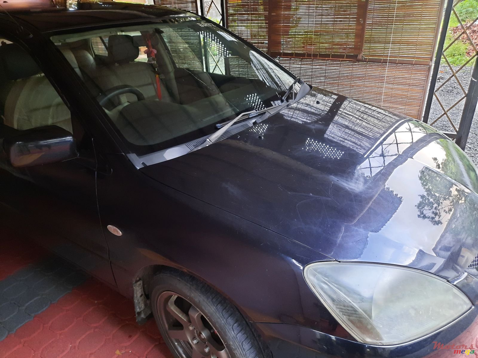 2005' Mitsubishi Lancer photo #5