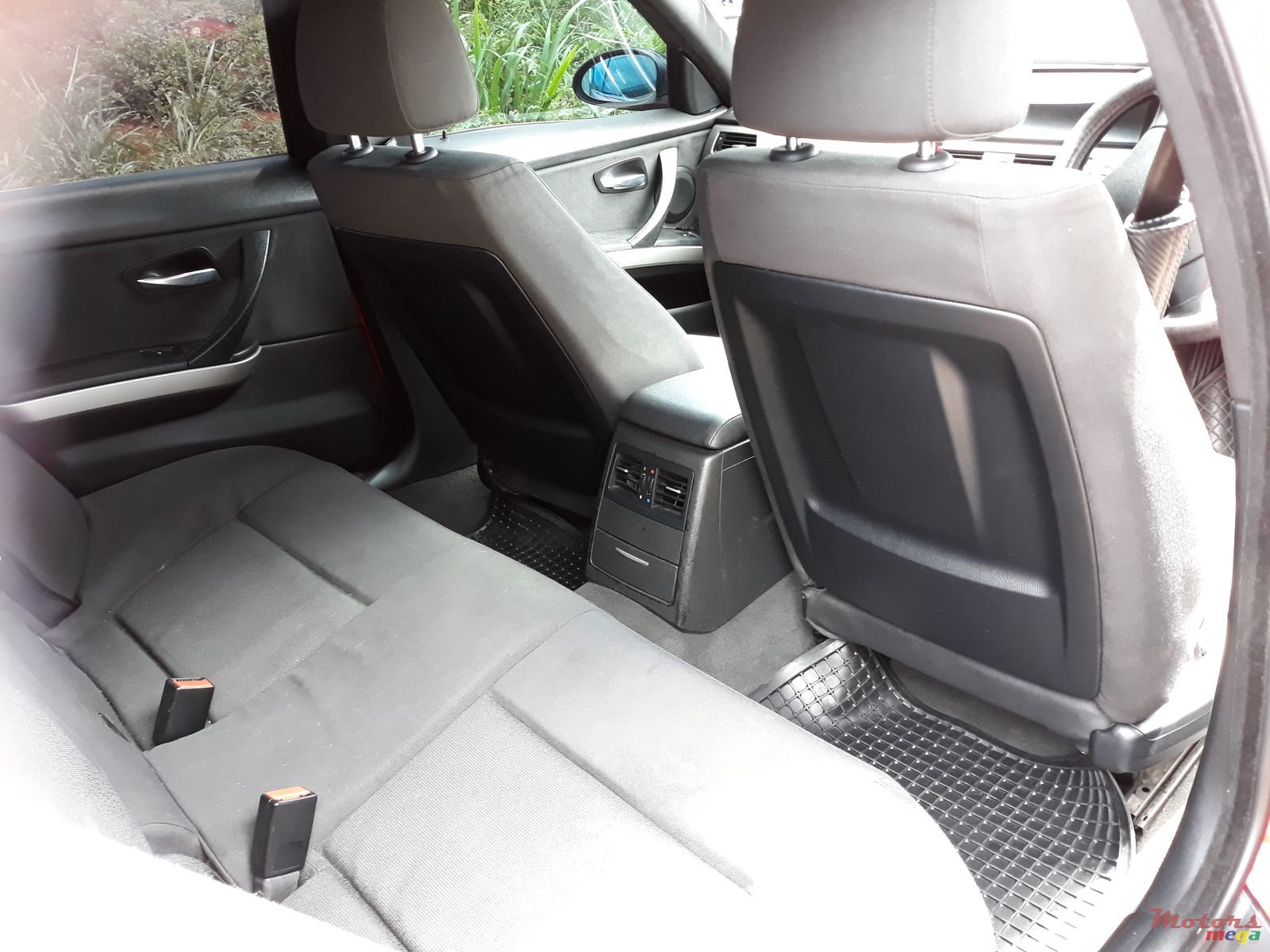 2006' BMW 320 320i photo #4