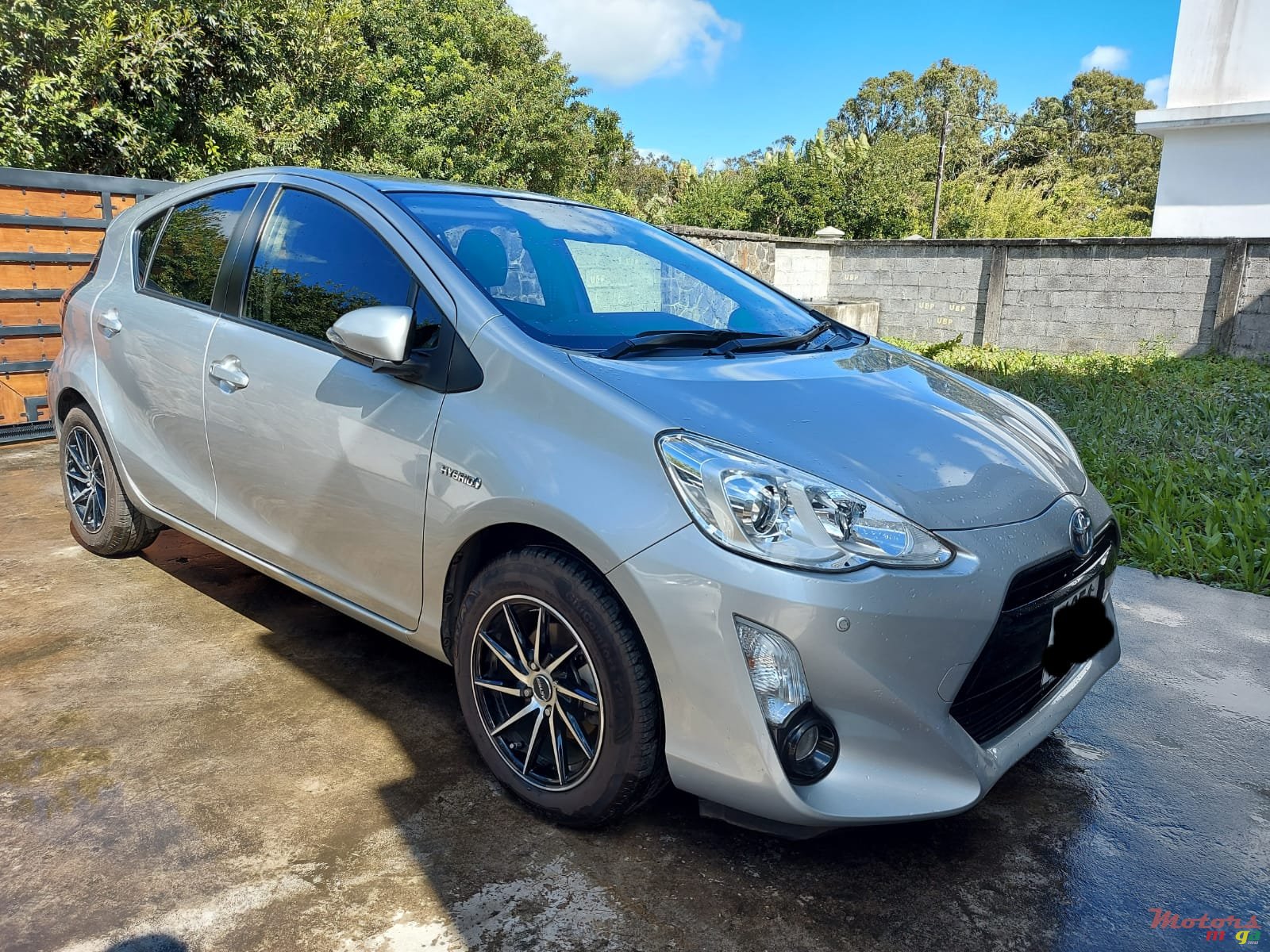 2016' Toyota Aqua photo #5