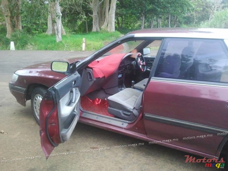 1997' Subaru Legacy Sedan photo #5