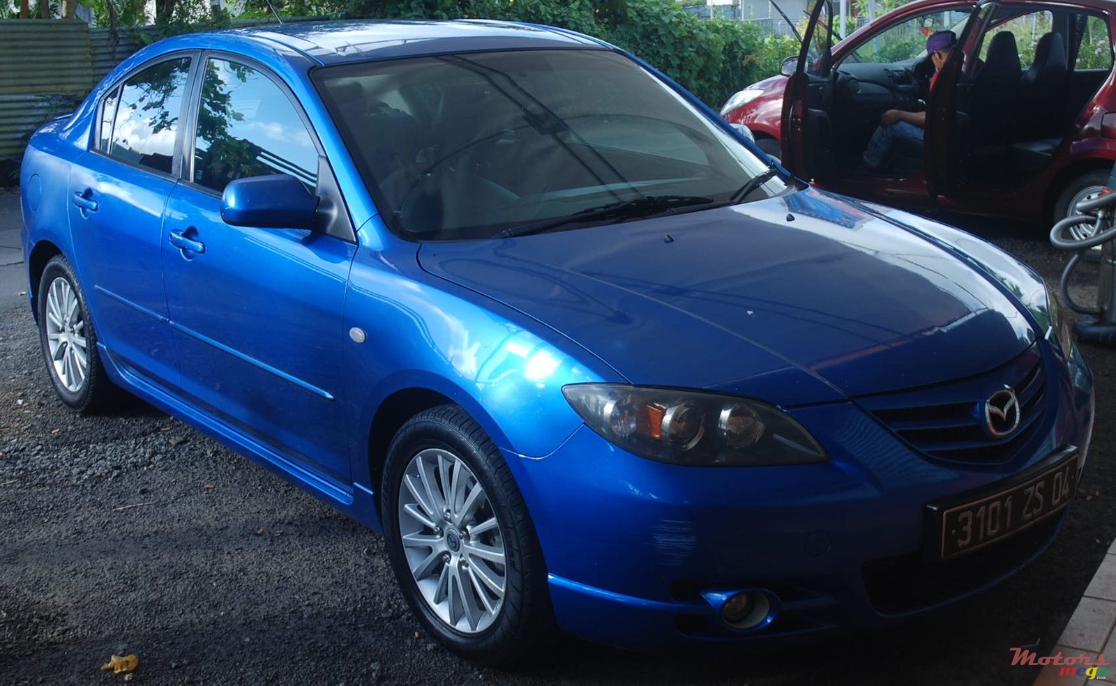 2004' Mazda 3 photo #2