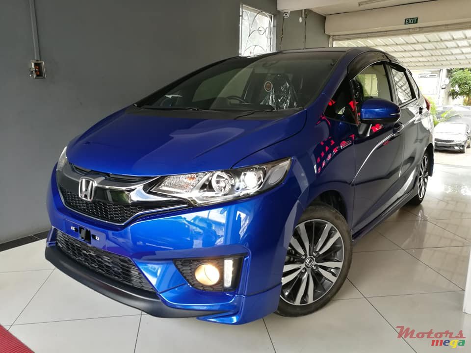 2016' Honda Fit S Package photo #1