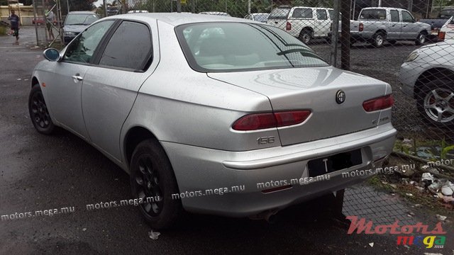 2002' Alfa Romeo photo #2