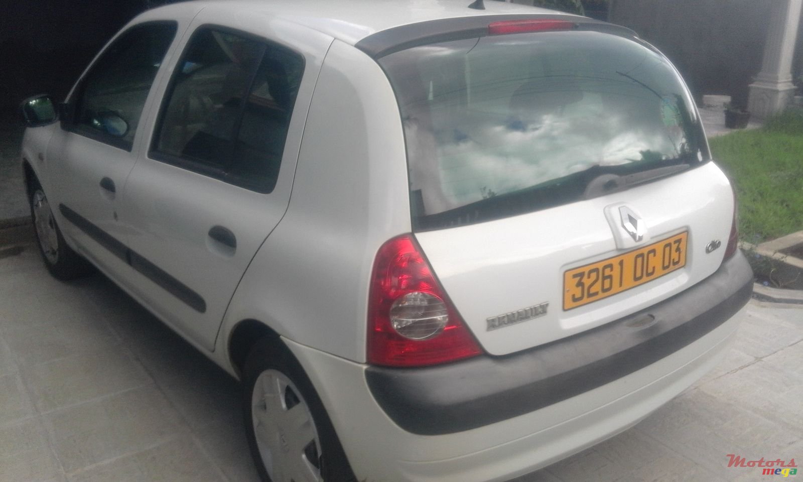 2003' Renault photo #3