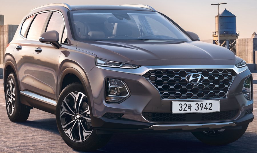 2019 Hyundai Santa Fe production version shown in first photos