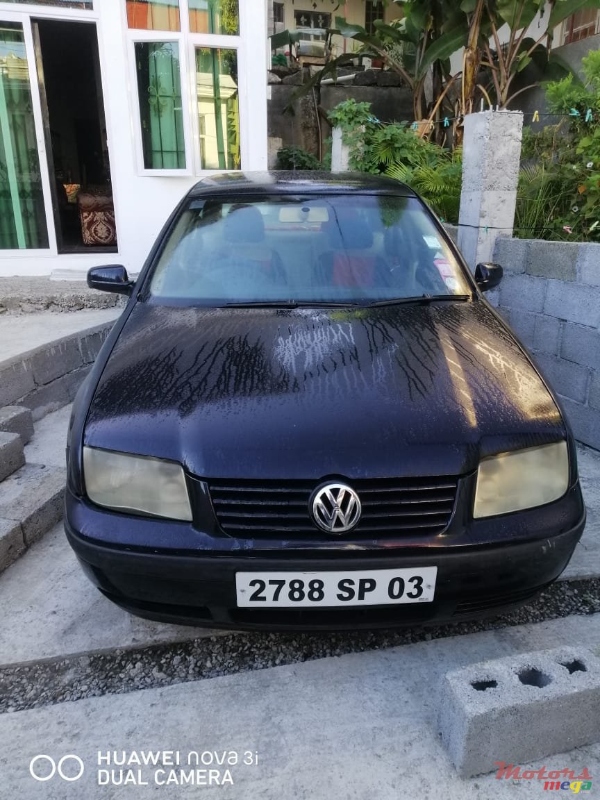 2003' Volkswagen Bora photo #1