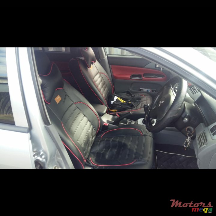 2008' Mitsubishi Lancer photo #7