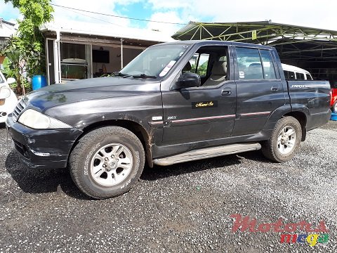 2009' SsangYong Musso photo #2
